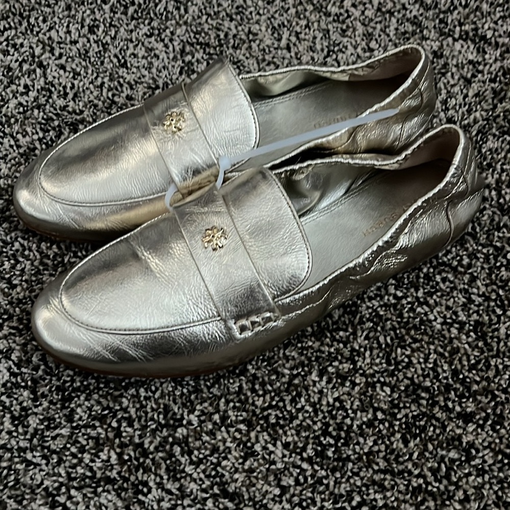 Tory Burch Metallic Gold Perry Loafer, NWOT - Picture 3 of 5